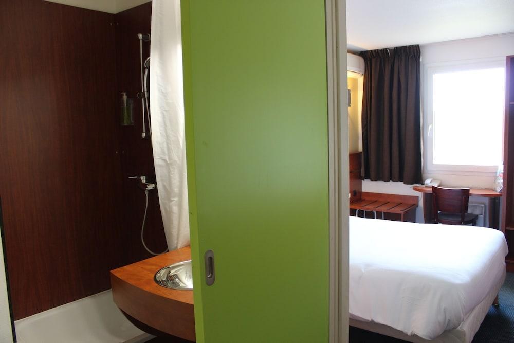 Brit Hotel Blois - Le Prema photo 3