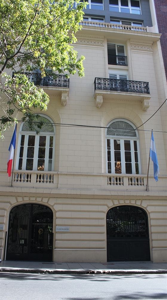 CLUB FRANCÉS photo 1