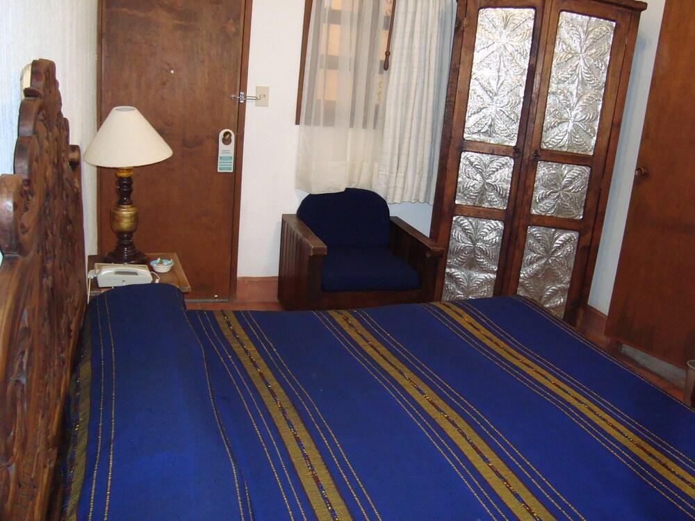HOSTAL DE LA NORIA photo 2
