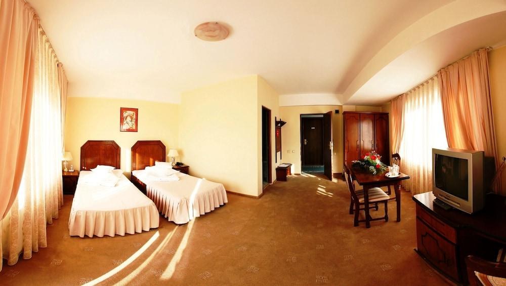 PREMIER HOTEL photo 3