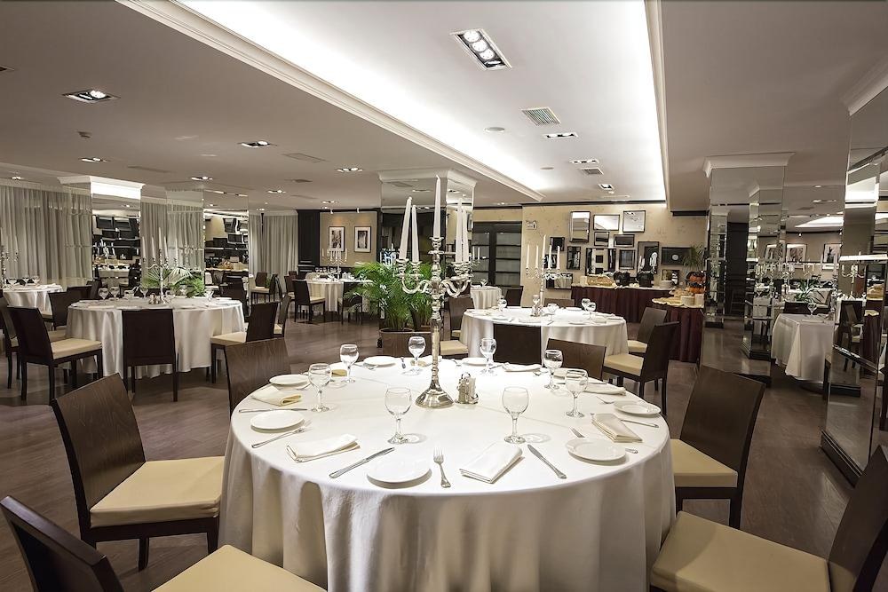 RAMADA IASI CITY CENTER photo 2