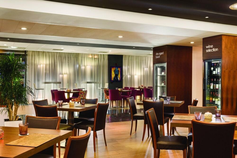 RAMADA ORADEA photo 2