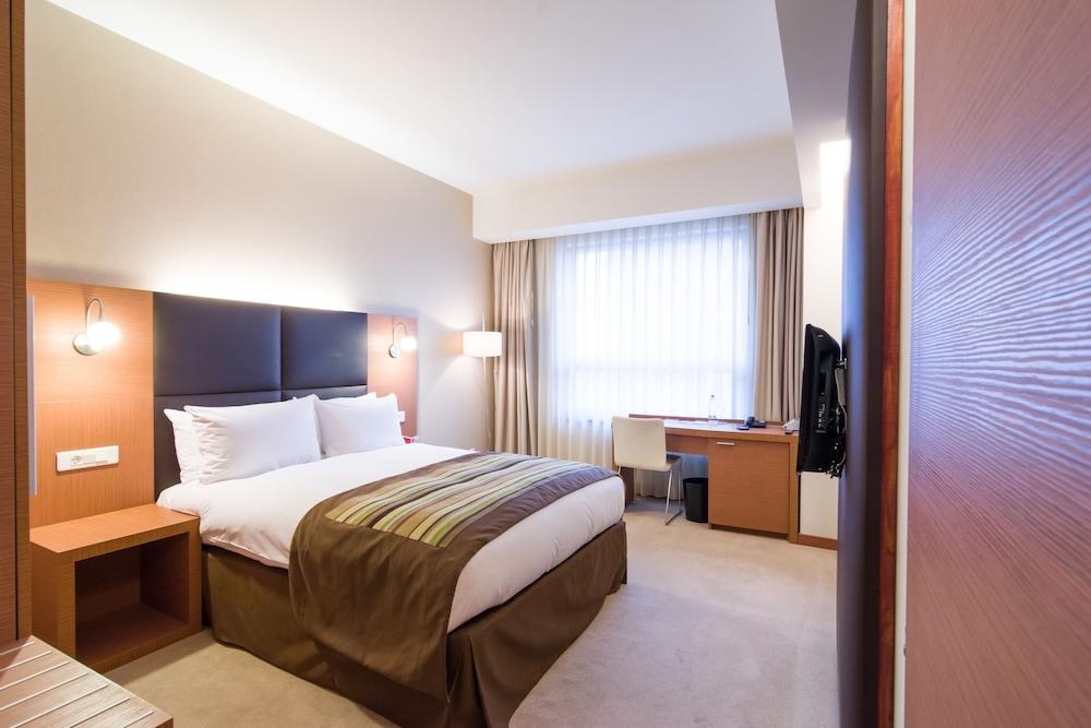 RAMADA ORADEA photo 4