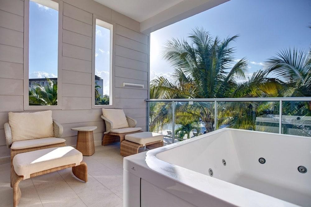 Resort Hideaway at Royalton Blue Waters, An Autograph Collection all Inclusive Resort Adults Only photo 2