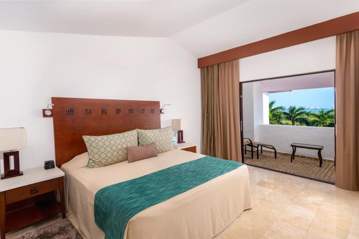 THE ROYAL CANCUN ALL SUITES RESORT photo 1