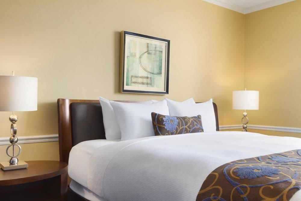 DoubleTree by Hilton Toronto Downtown