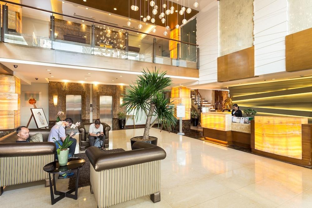 ARMADA HOTEL MANILA photo 2