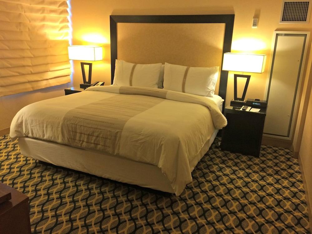 Hotel AKA Washington Circle photo 2