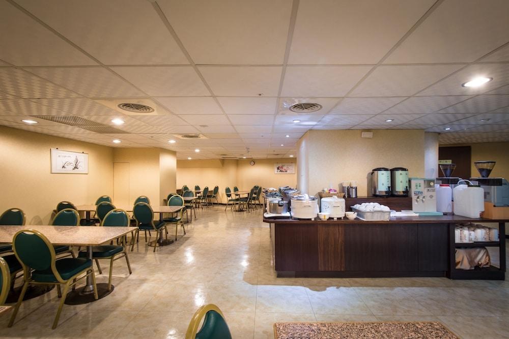 New World Hotel photo 4