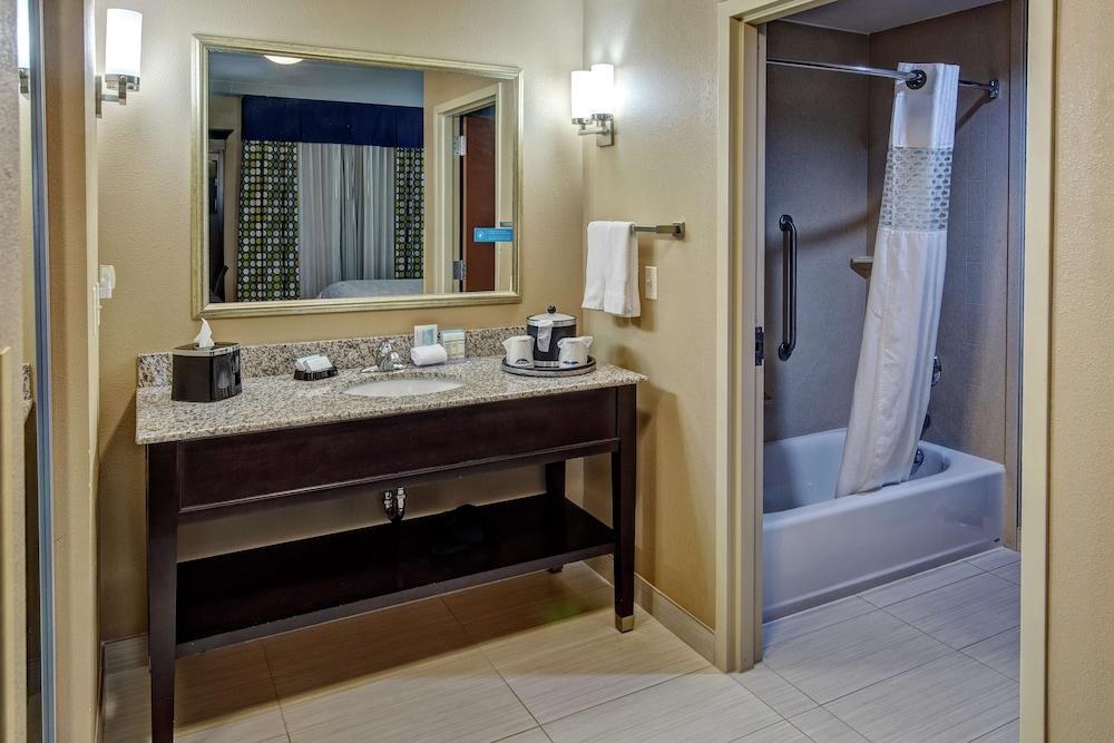 Hampton Inn & Suites Clarksville photo 3
