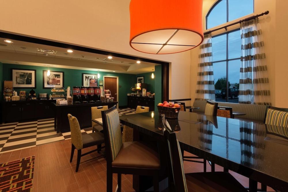 Hampton Inn & Suites Clarksville photo 4
