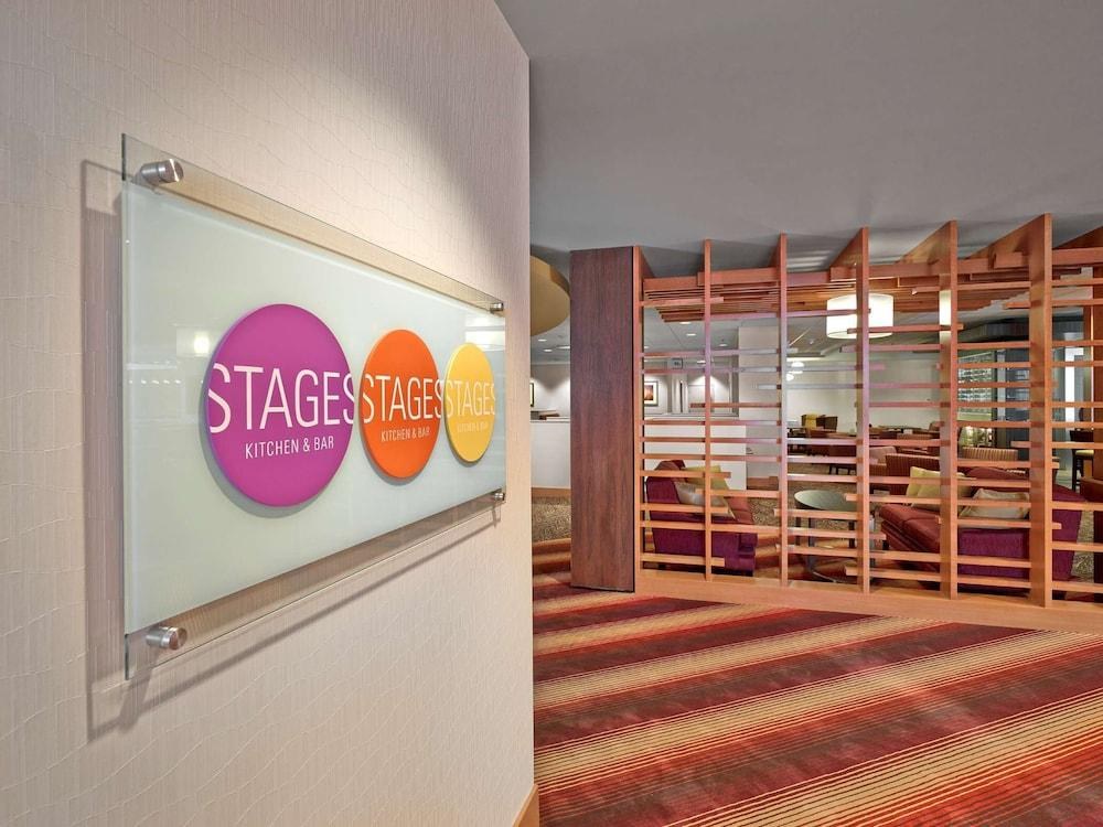 DoubleTree by Hilton West Edmonton photo 4