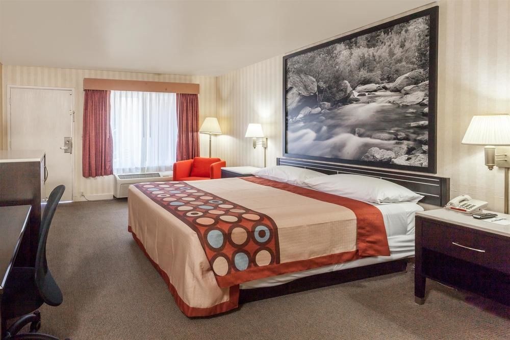 SUPER 8 ANAHEIM/DISNEYLAND DRIVE