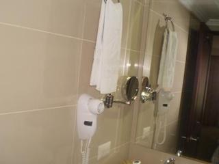 EMBASSY PARK HOTEL photo 2