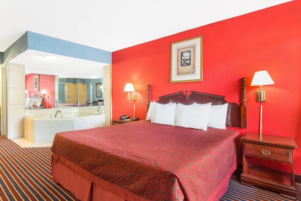 DAYS INN ALBANY