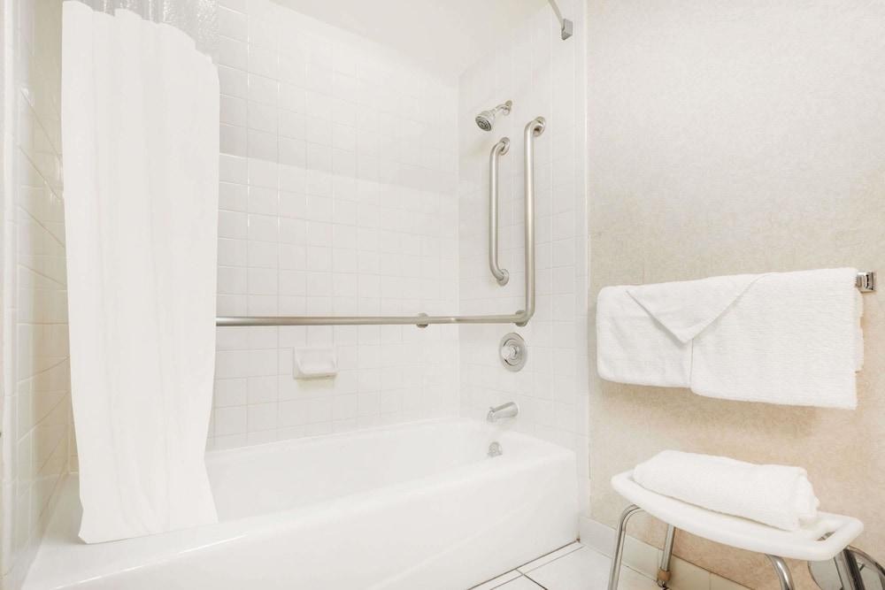 DAYS INN AMARILLO EAST photo 2