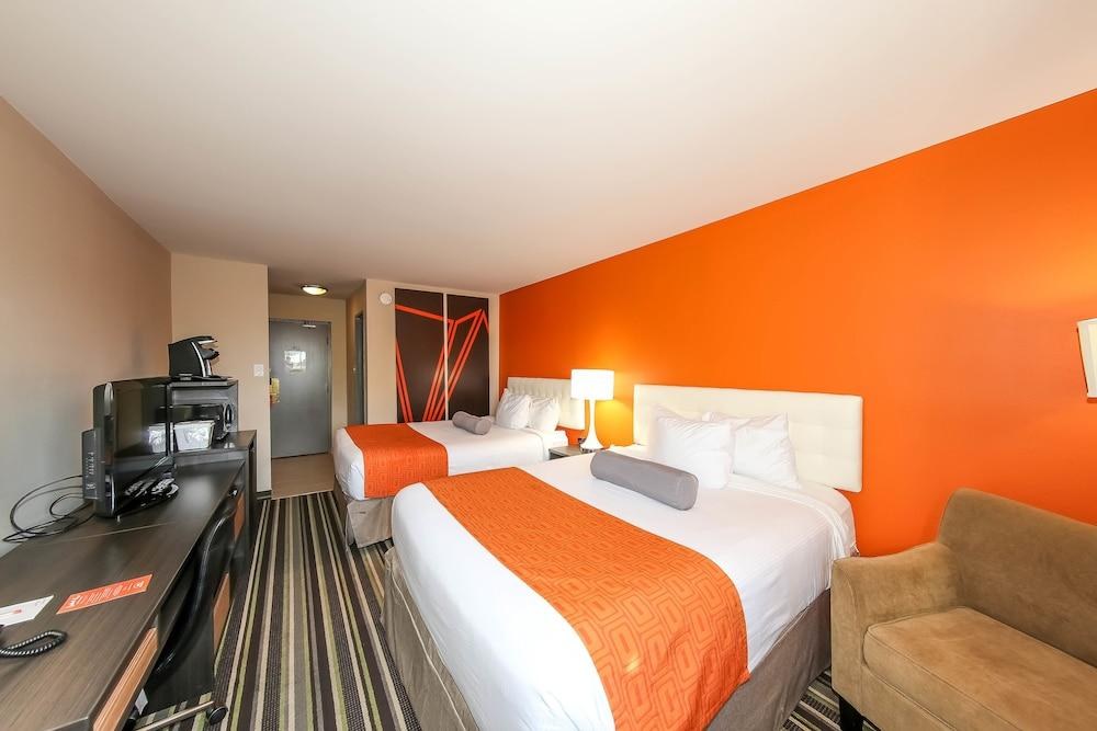 HOWARD JOHNSON EXPRESS INN - WINNIPEG WEST photo 4