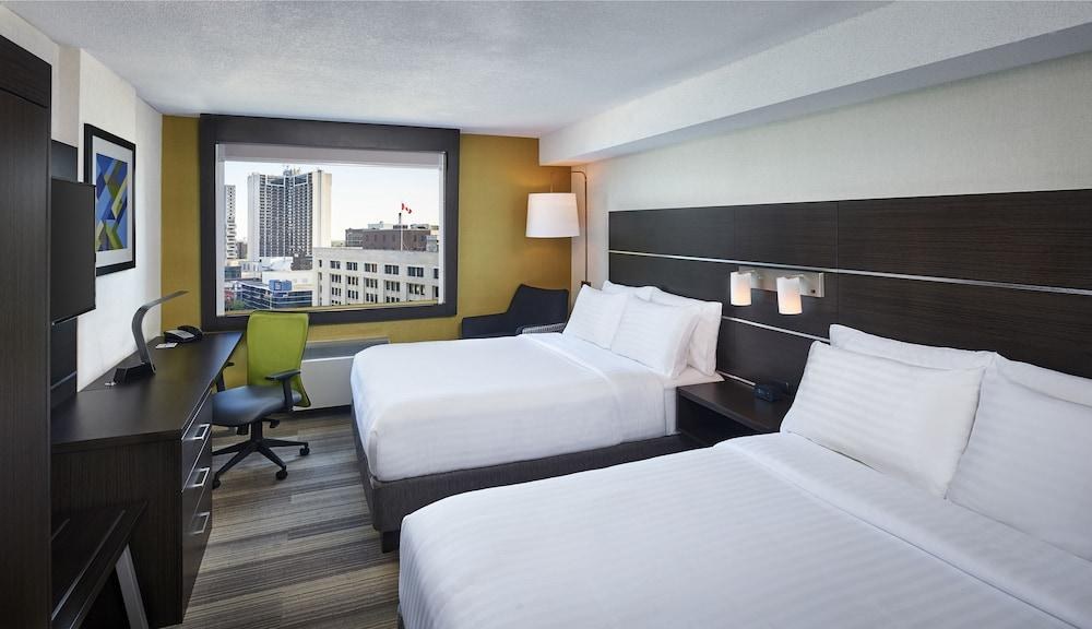 Holiday Inn Express Windsor Waterfront photo 2
