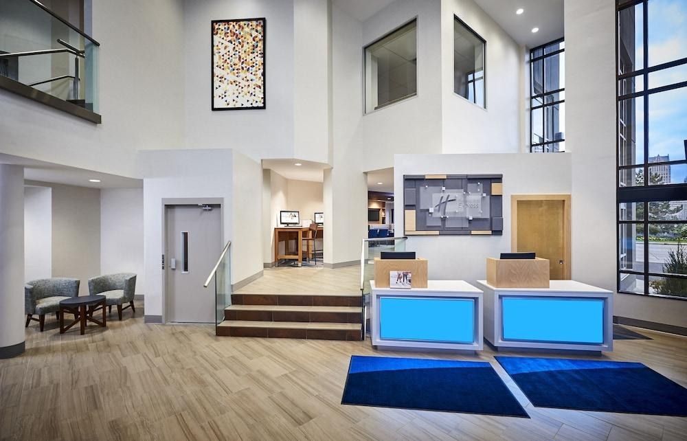 Holiday Inn Express Windsor Waterfront photo 4