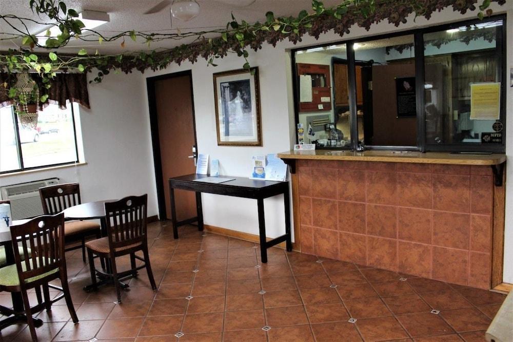 KNIGHTS INN ALBANY photo 3