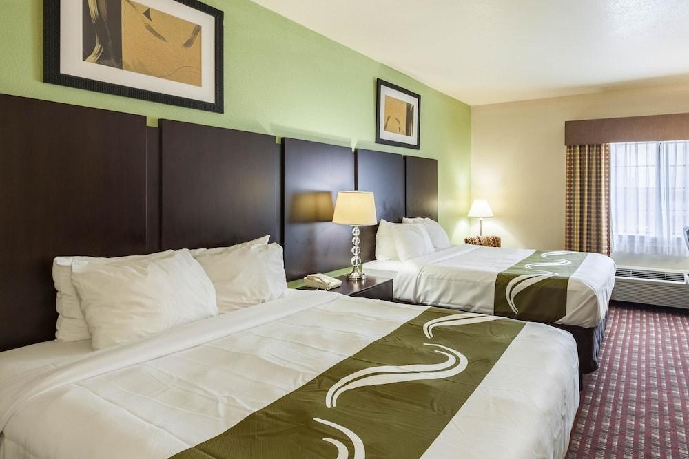 QUALITY INN SEAWORLD photo 2