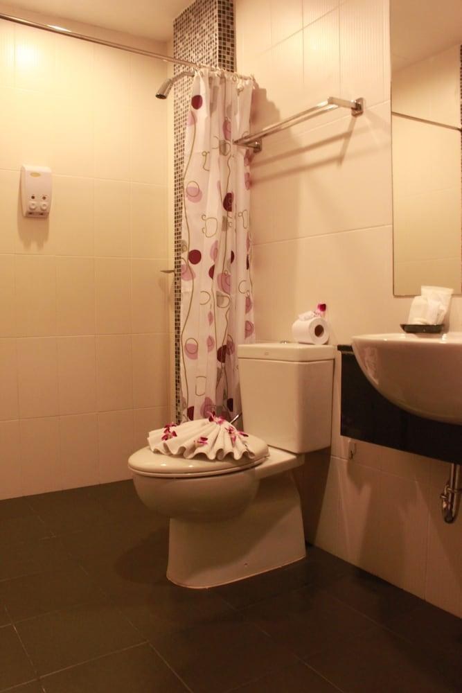 PATONG HEMINGWAY'S HOTEL photo 4