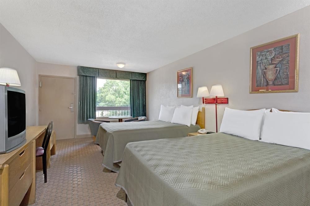 TRAVELODGE WILLIAMSBURG COLONIAL AREA photo 1