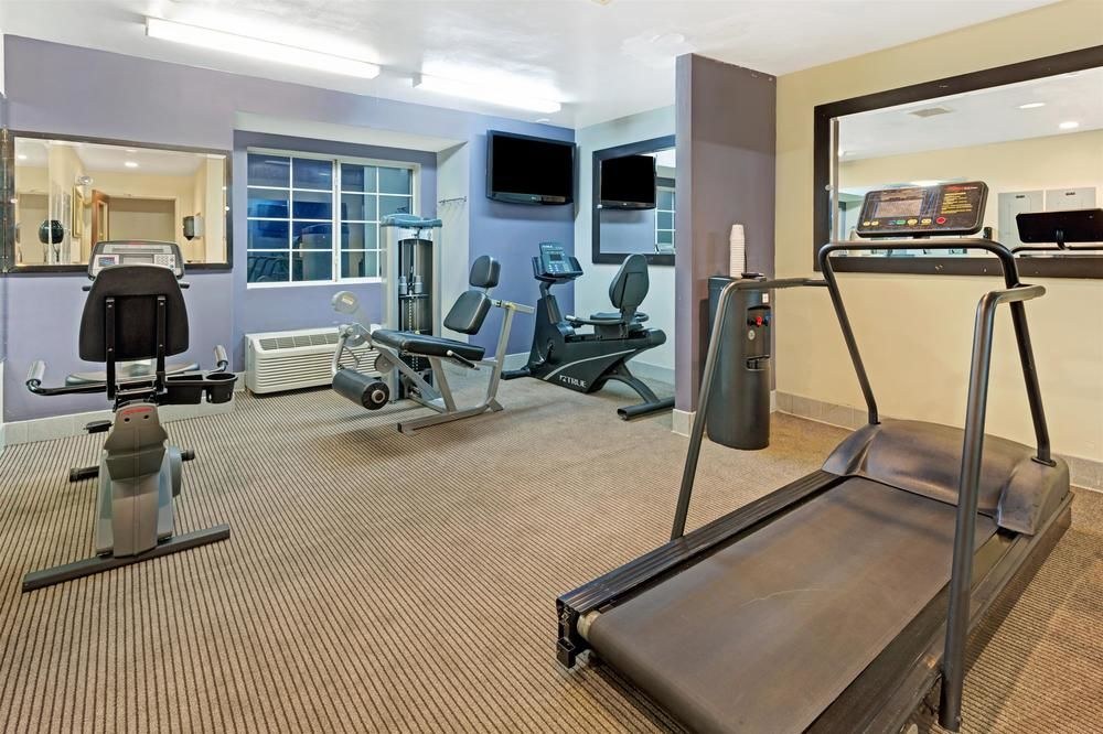 MICROTEL INN & SUITES BY WYNDHAM DENVER photo 1