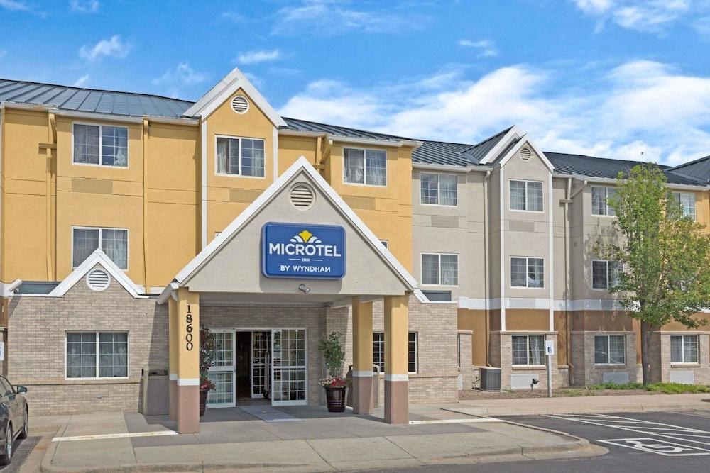 MICROTEL INN & SUITES BY WYNDHAM DENVER photo 3