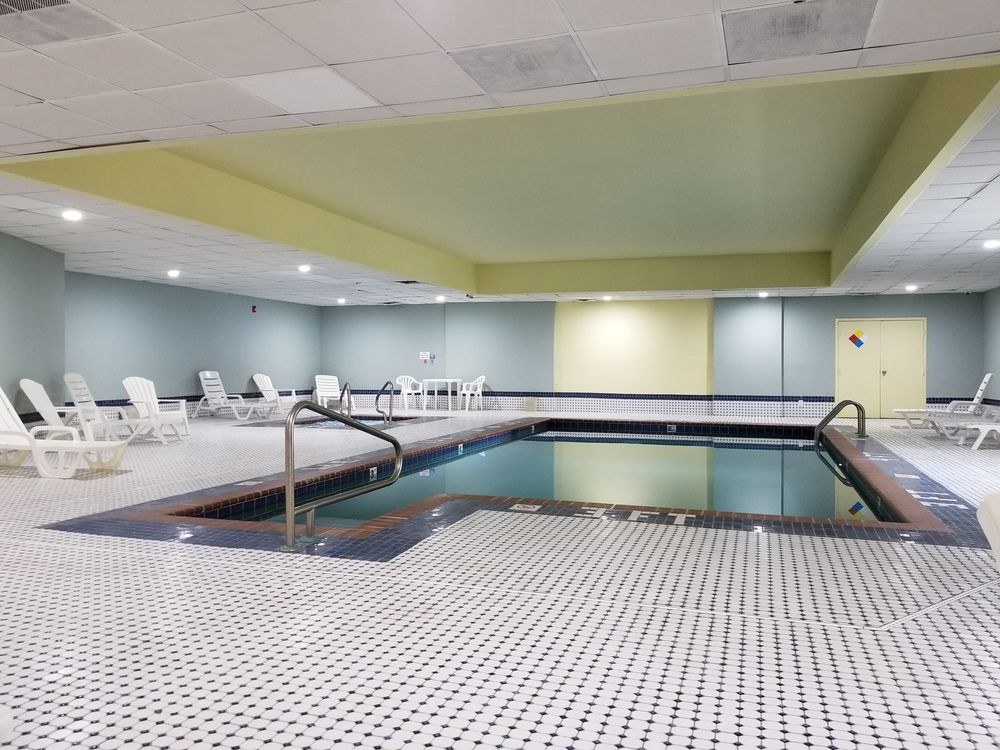 BAYMONT INN & SUITES DES MOINES NORTH photo 1