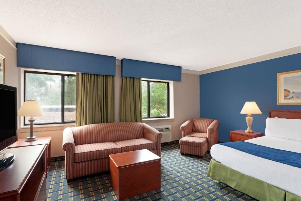 BAYMONT BY WYNDHAM MEMPHIS EAST photo 4