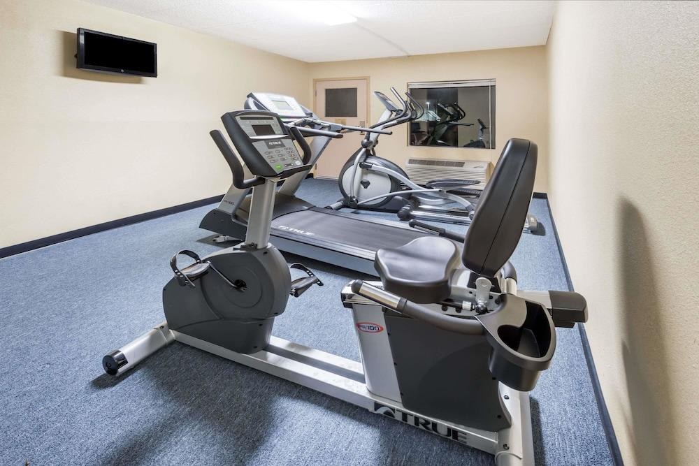 DAYS INN LEXINGTON SOUTHEAST