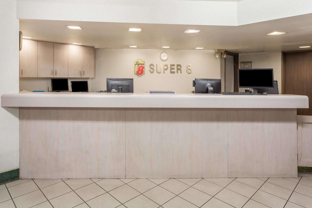 SUPER 8 PHOENIX METRO NORTH photo 3