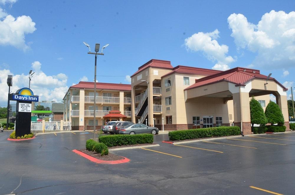 Days Inn by Wyndham Nashville Airport photo 1