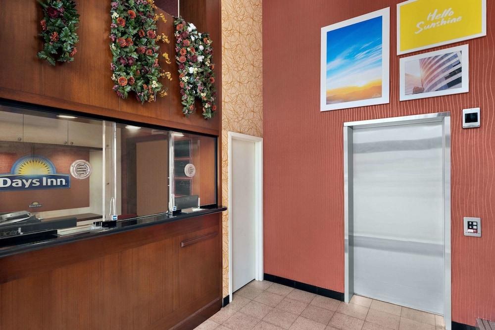 DAYS INN BROOKLYN photo 4