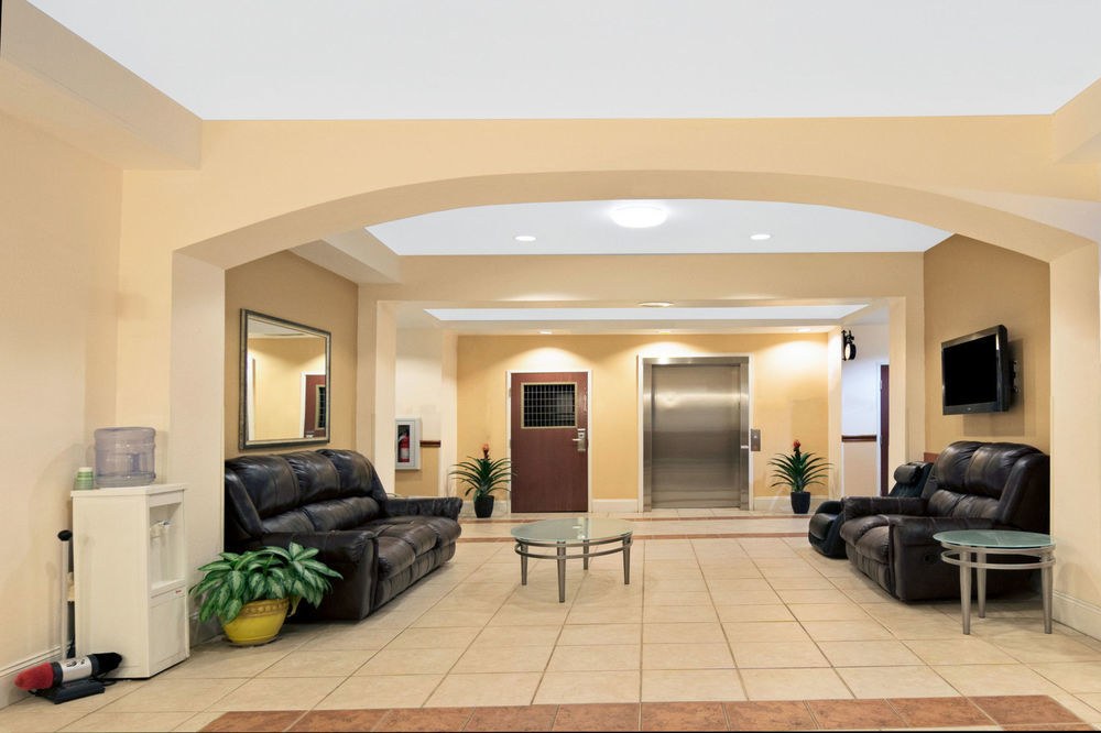 SUPER 8 AUSTIN/AIRPORT SOUTH
