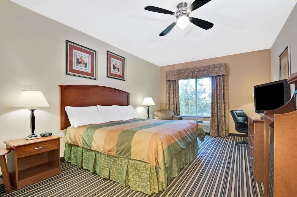 SUPER 8 AUSTIN/AIRPORT SOUTH photo 3