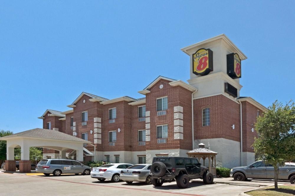 SUPER 8 AUSTIN/AIRPORT SOUTH photo 4