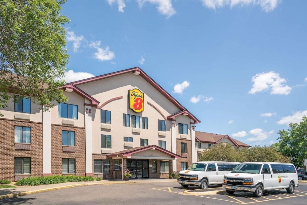 SUPER 8 BLOOMINGTON/AIRPORT photo 1