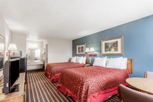 Days Inn By Wyndham Nashville North/Opryland Area photo 2