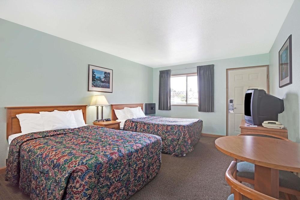 TRAVELODGE BY WYNDHAM SEATTLE NORTH OF DOWNTOWN photo 4