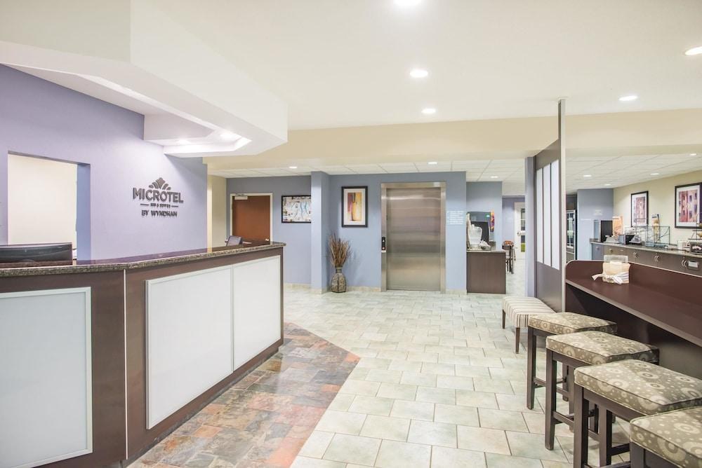 MICROTEL INN & SUITES BY WYNDHAM GENEVA photo 2