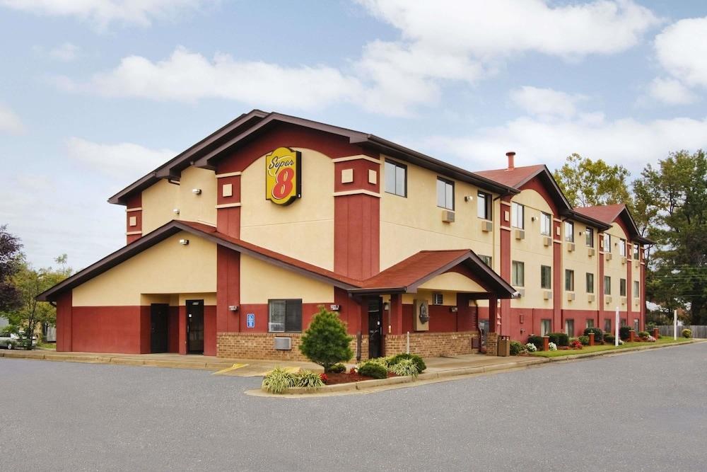 SUPER 8 RICHMOND AIRPORT VA photo 3