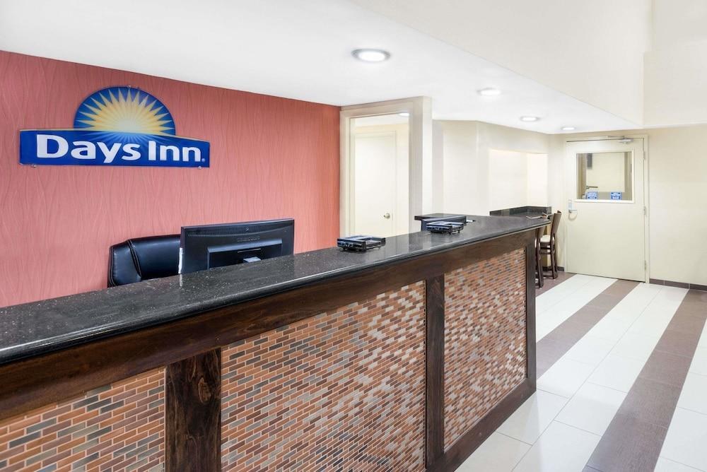 DAYS INN GENEVA photo 1