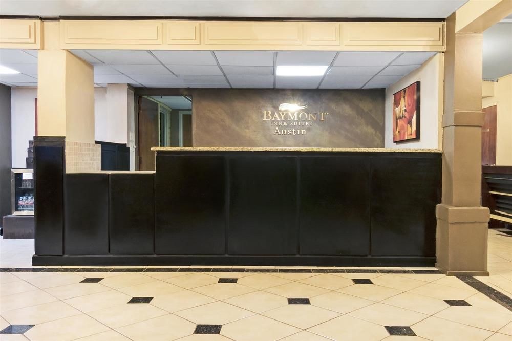 RAMADA BY WYNDHAM AUSTIN SOUTH photo 1