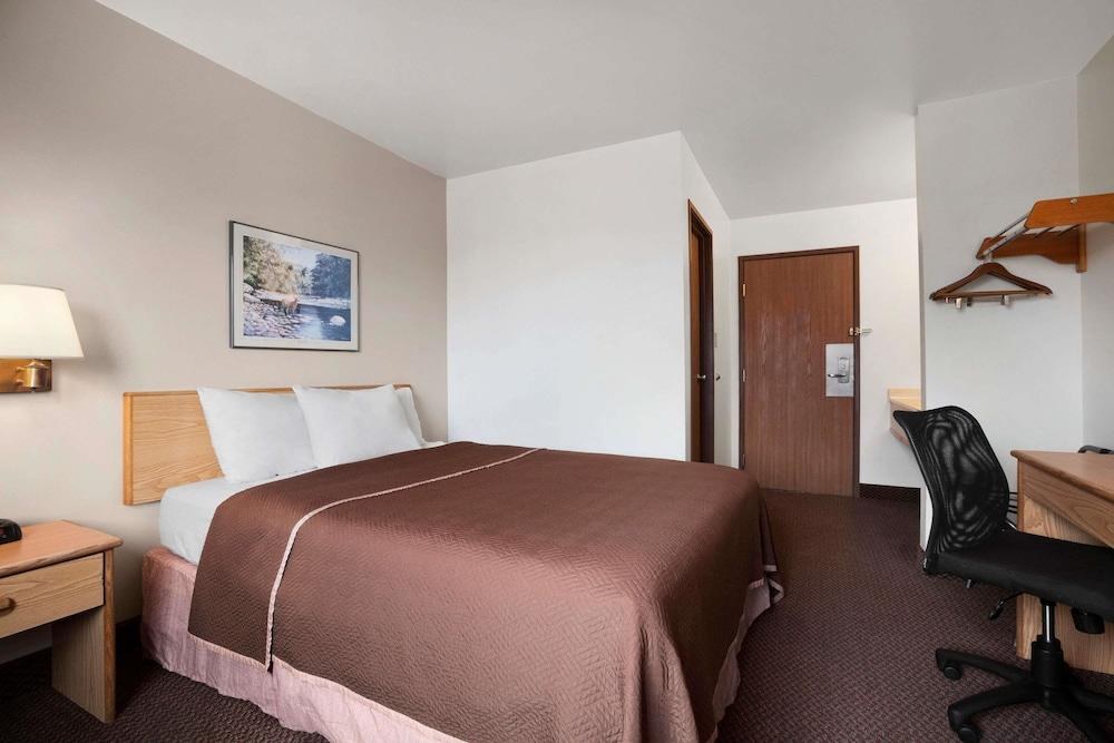 Travelodge by Wyndham Elko NV photo 1