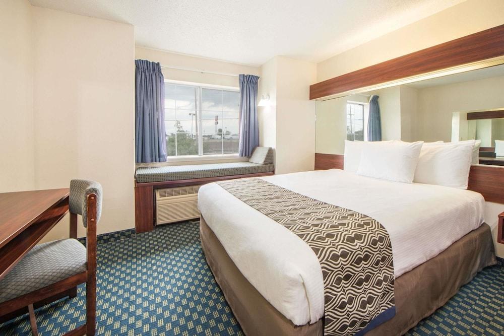 MICROTEL INN & SUITES BY WYNDHAM TULSA EAST