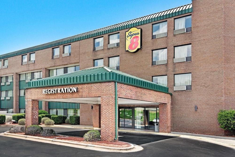 SUPER 8 RALEIGH NORTH EAST photo 2