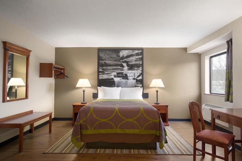 SUPER 8 BY WYNDHAM ITHACA photo 4
