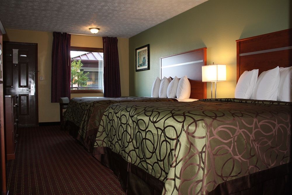 BAYMONT INN & SUITES PIGEON FORGE photo 1